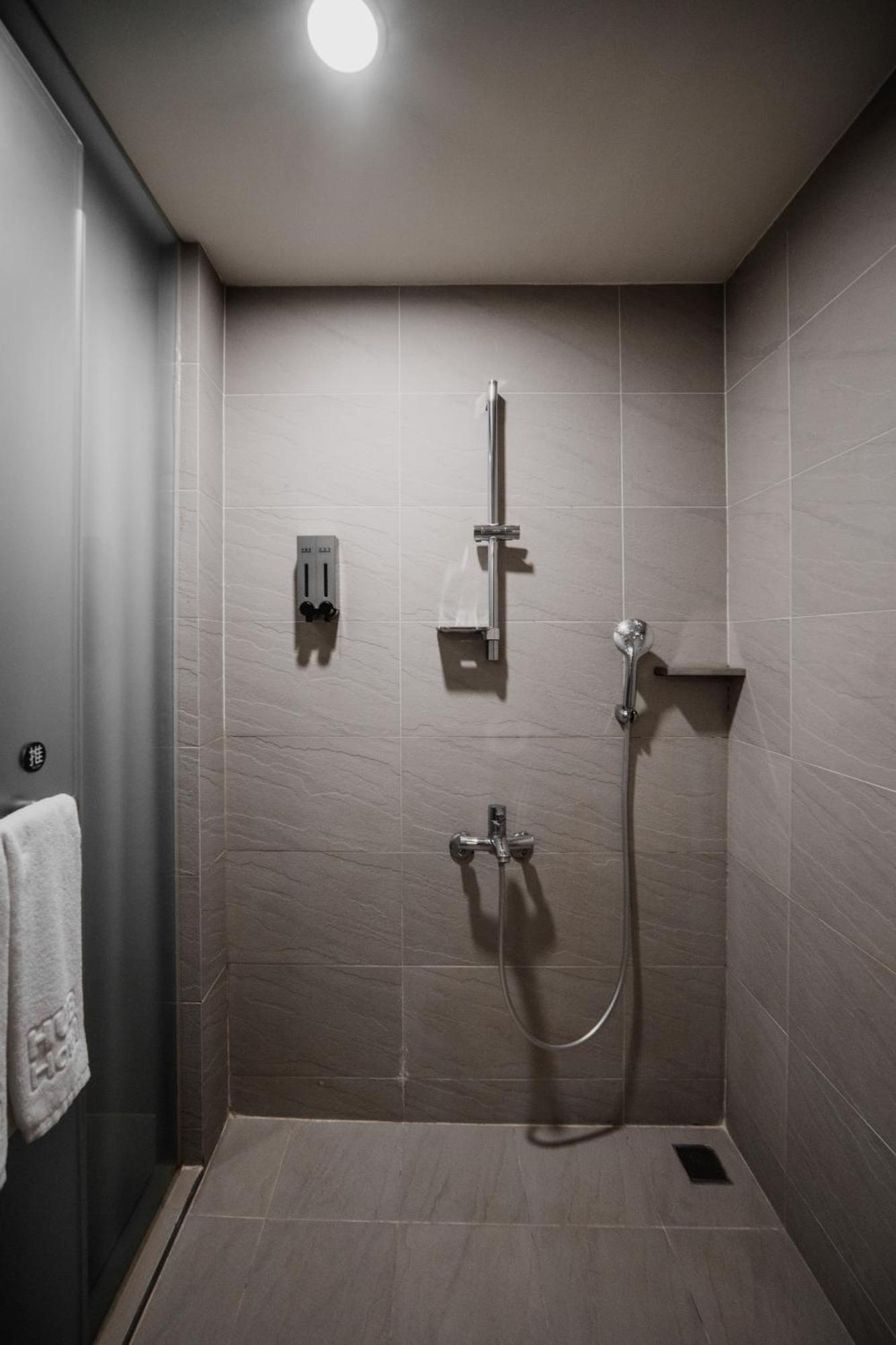 Hub Hotel Kaohsiung Yawan Branch Exteriér fotografie